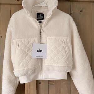 Alo Sherpa Quilted Pocket Zip-Up Bomber in Cream